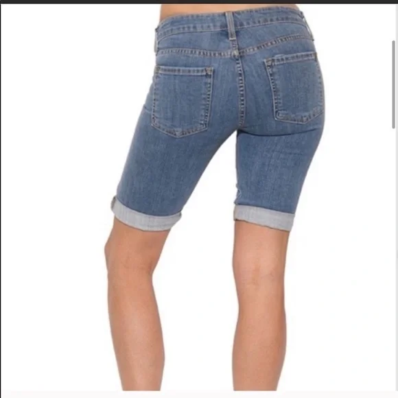 Vince Bermuda Jean Shorts in Caribbean Size 28 - Picture 2 of 8